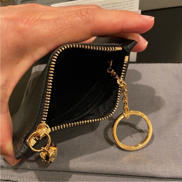 Alexander McQueen
Key Ring Pebbled Pouch - Picture 6 of 6